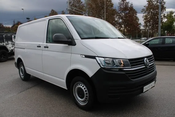 Volkswagen Transporter T6.1 2.0 TDi L2H1 Image 3